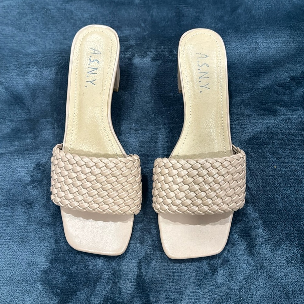 Blocked heels - Picture 2 of 8
